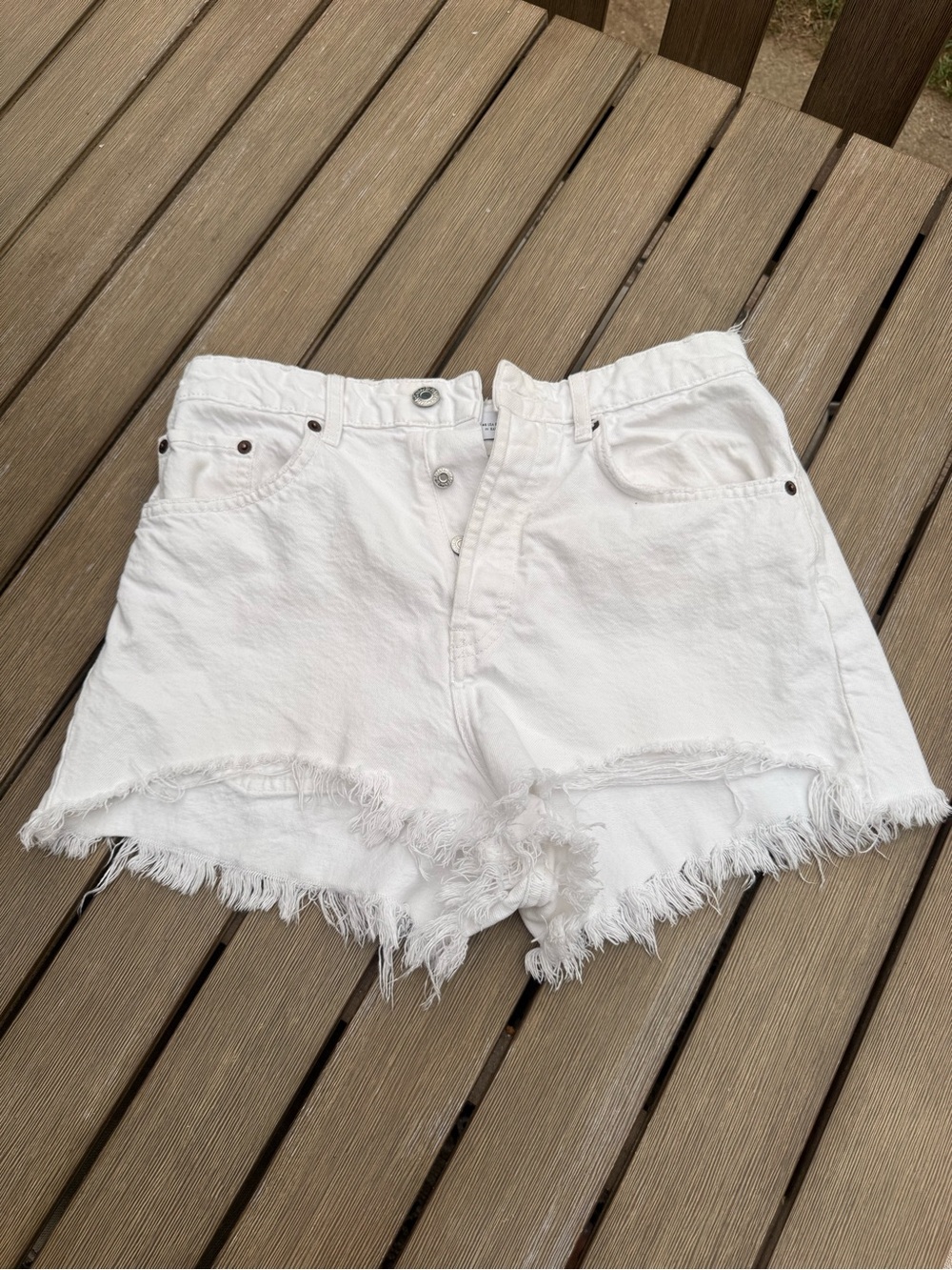 Zara White High Rise Distressed Denim Shorts Button Fly Frayed Hem Women's US 8